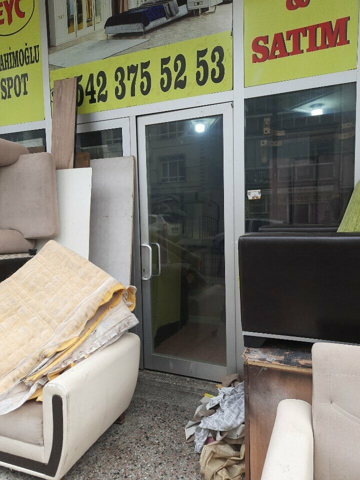 Thrift store Ibrahim Oglu Spot, Ankara, photo