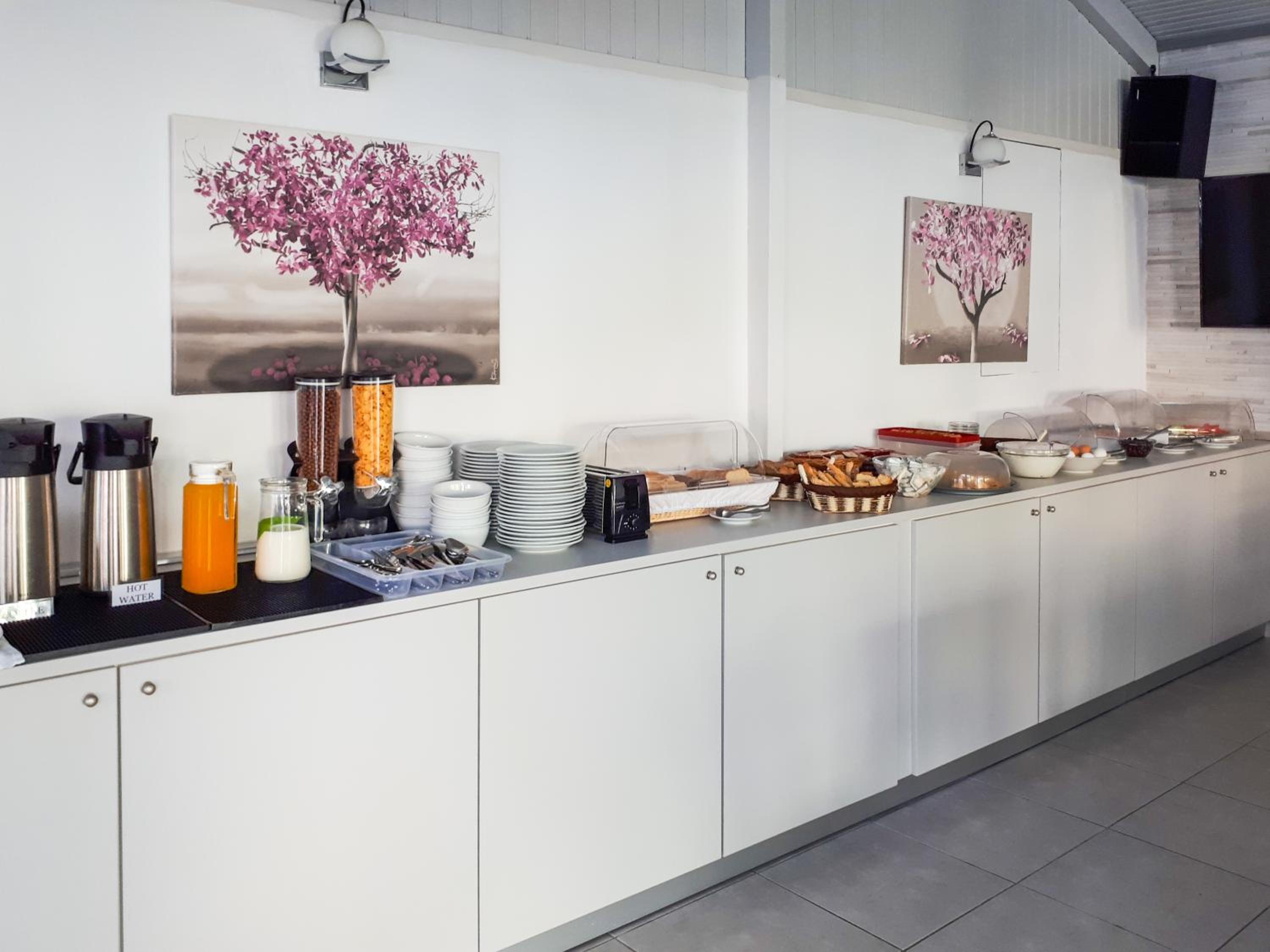 Фото Happy Days Studios