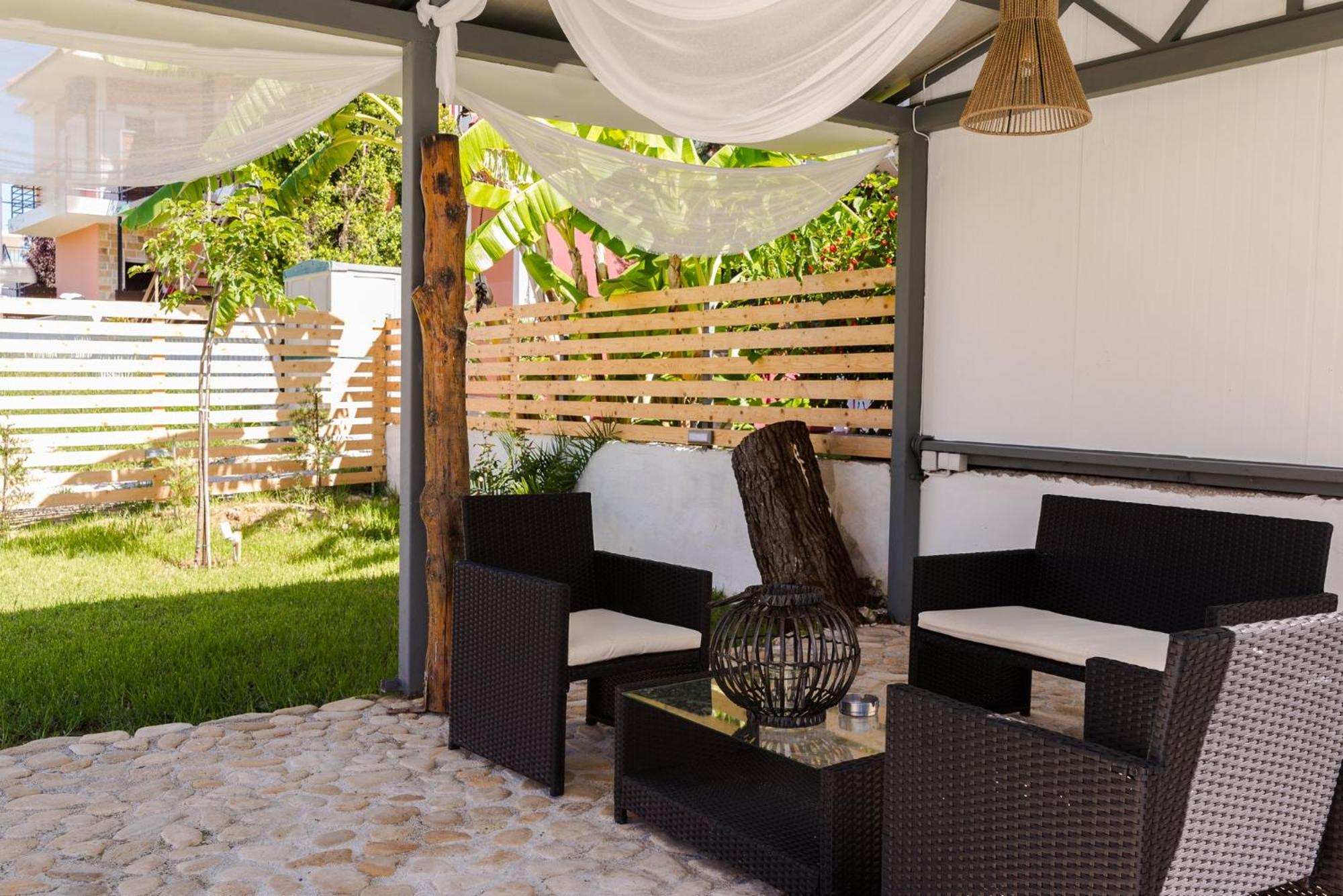 Фото Rooms 48 by Zante Plaza