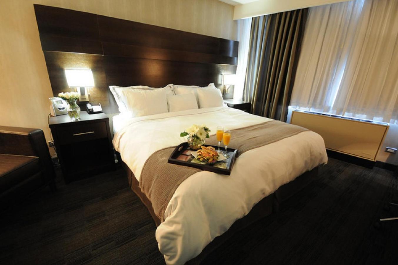 Фото Radisson Hotel Winnipeg Downtown