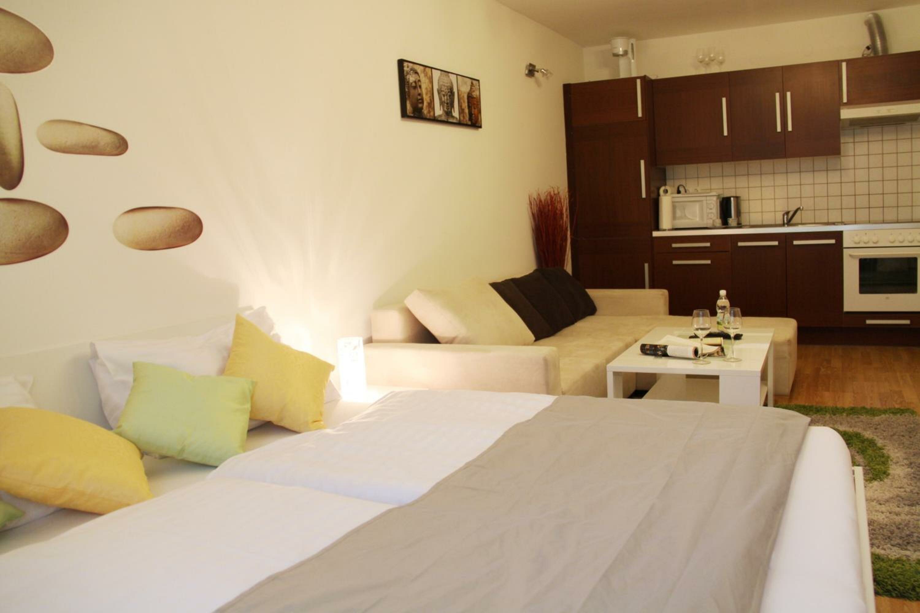 Фото CheckVienna – Apartment Quellenstrasse