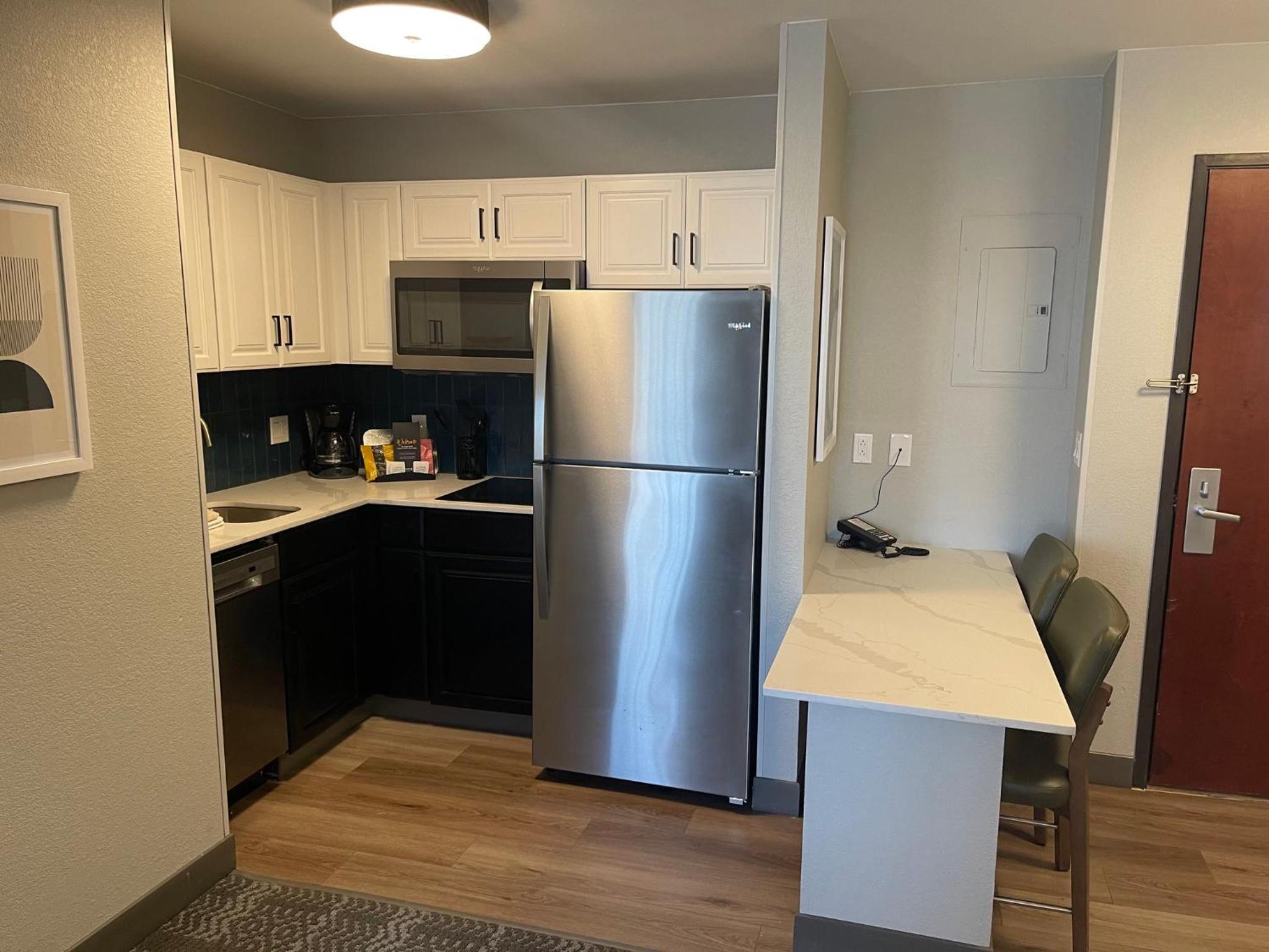 Фото Staybridge Suites West Des Moines, an Ihg Hotel