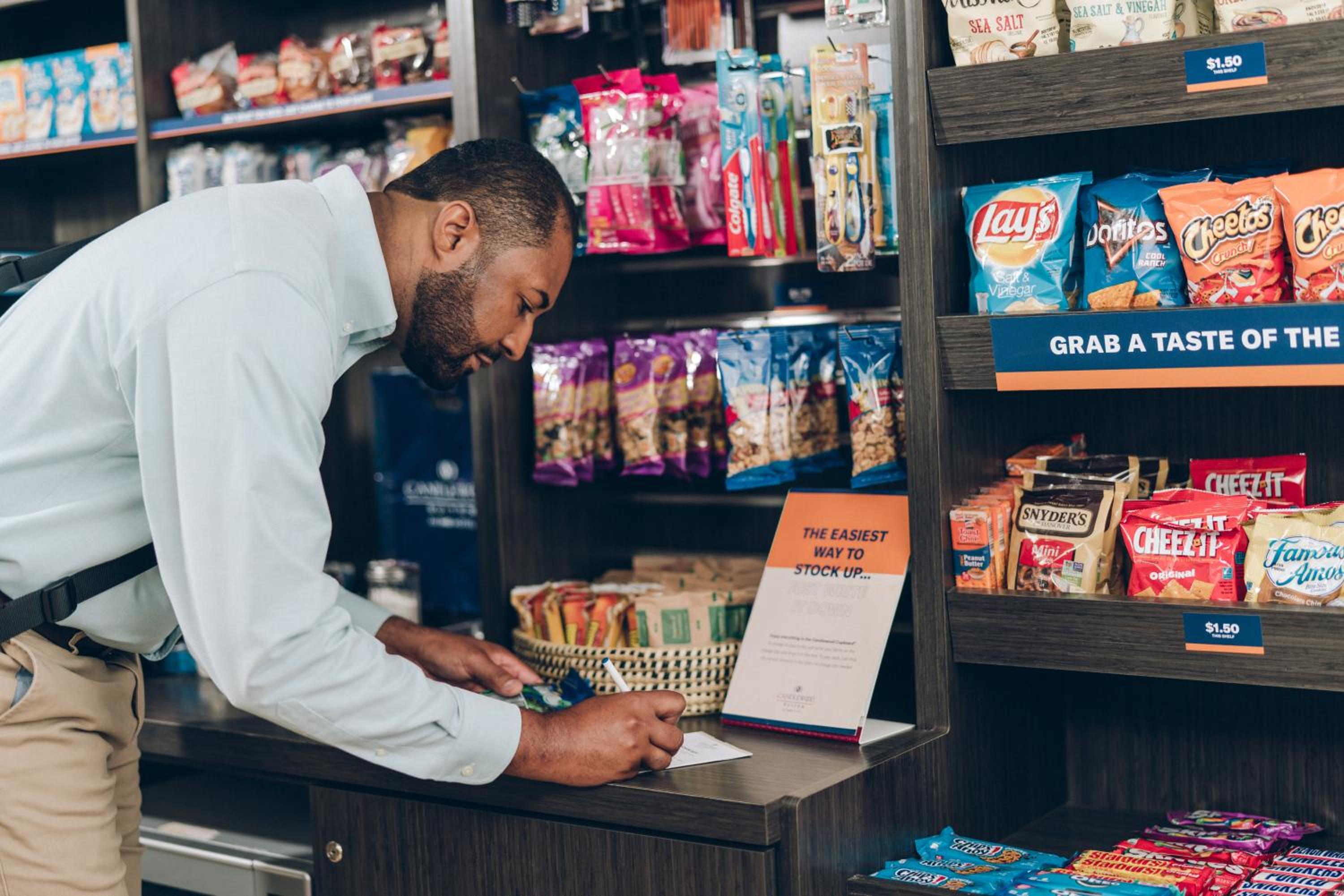 Фото Candlewood Suites Midland Sw, an Ihg Hotel