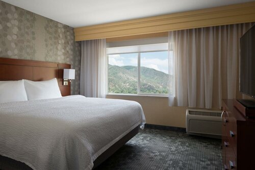 Гостиница Courtyard by Marriott Glenwood Springs