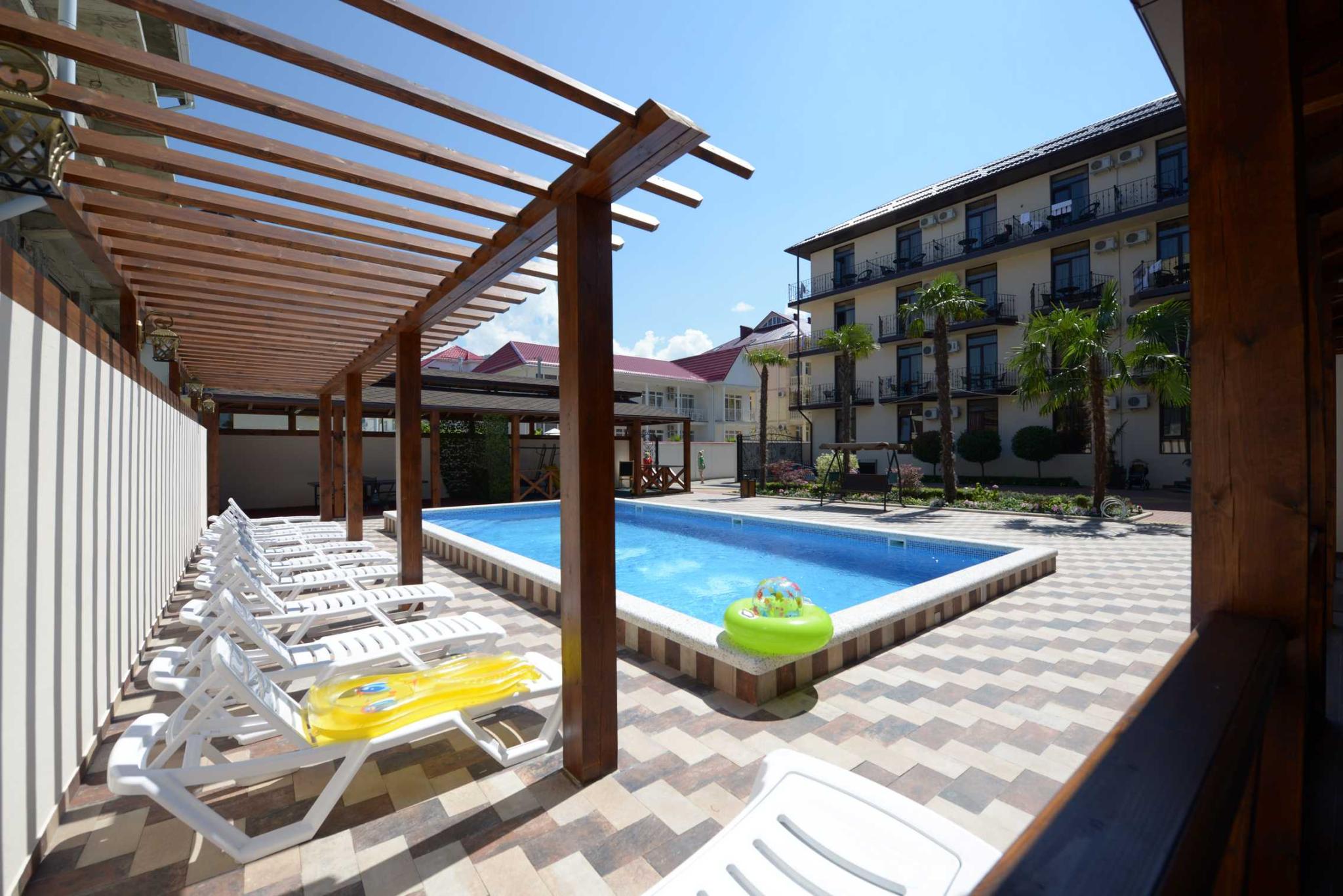 Фото отеля 1