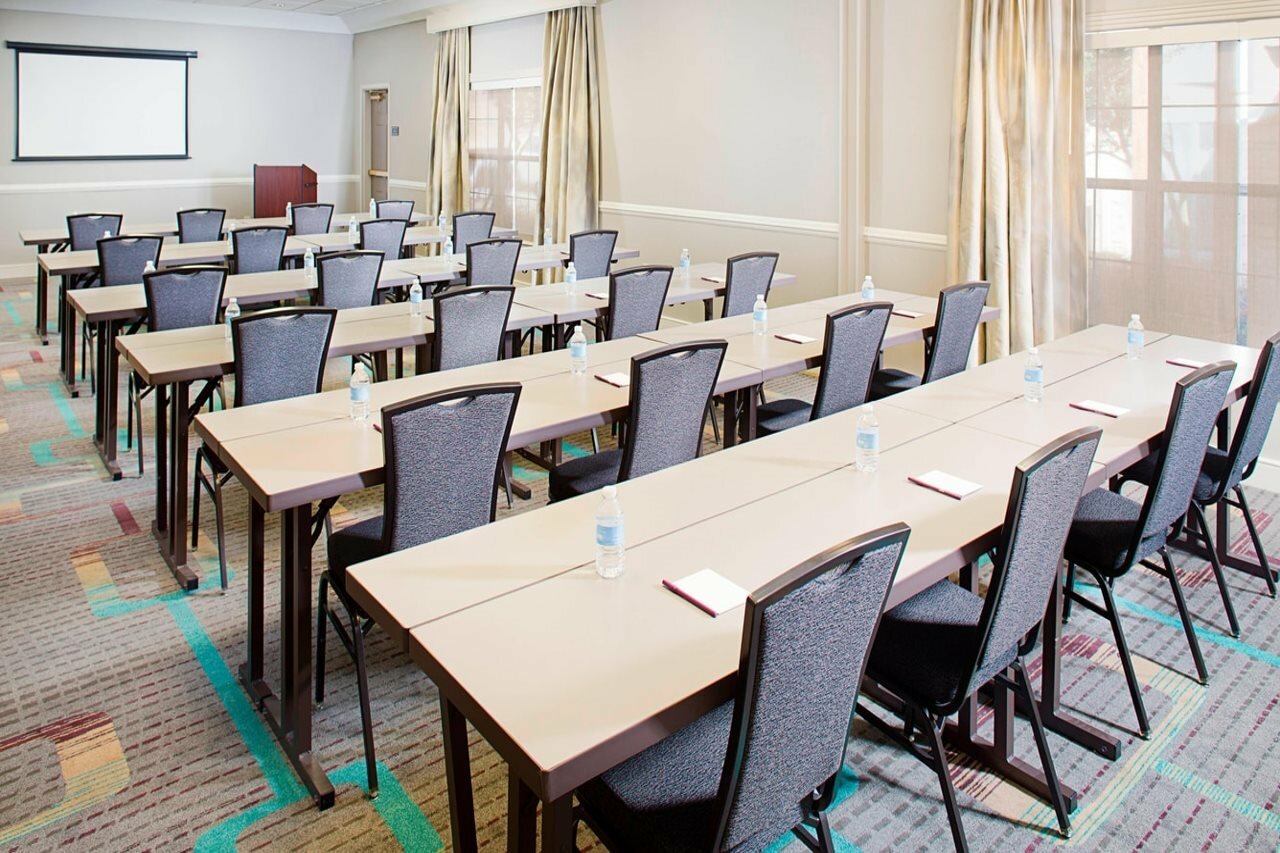 Фото Residence Inn by Marriott Dallas Park Central