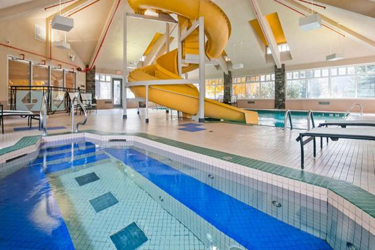 Фото Pocaterra Inn and Waterslide