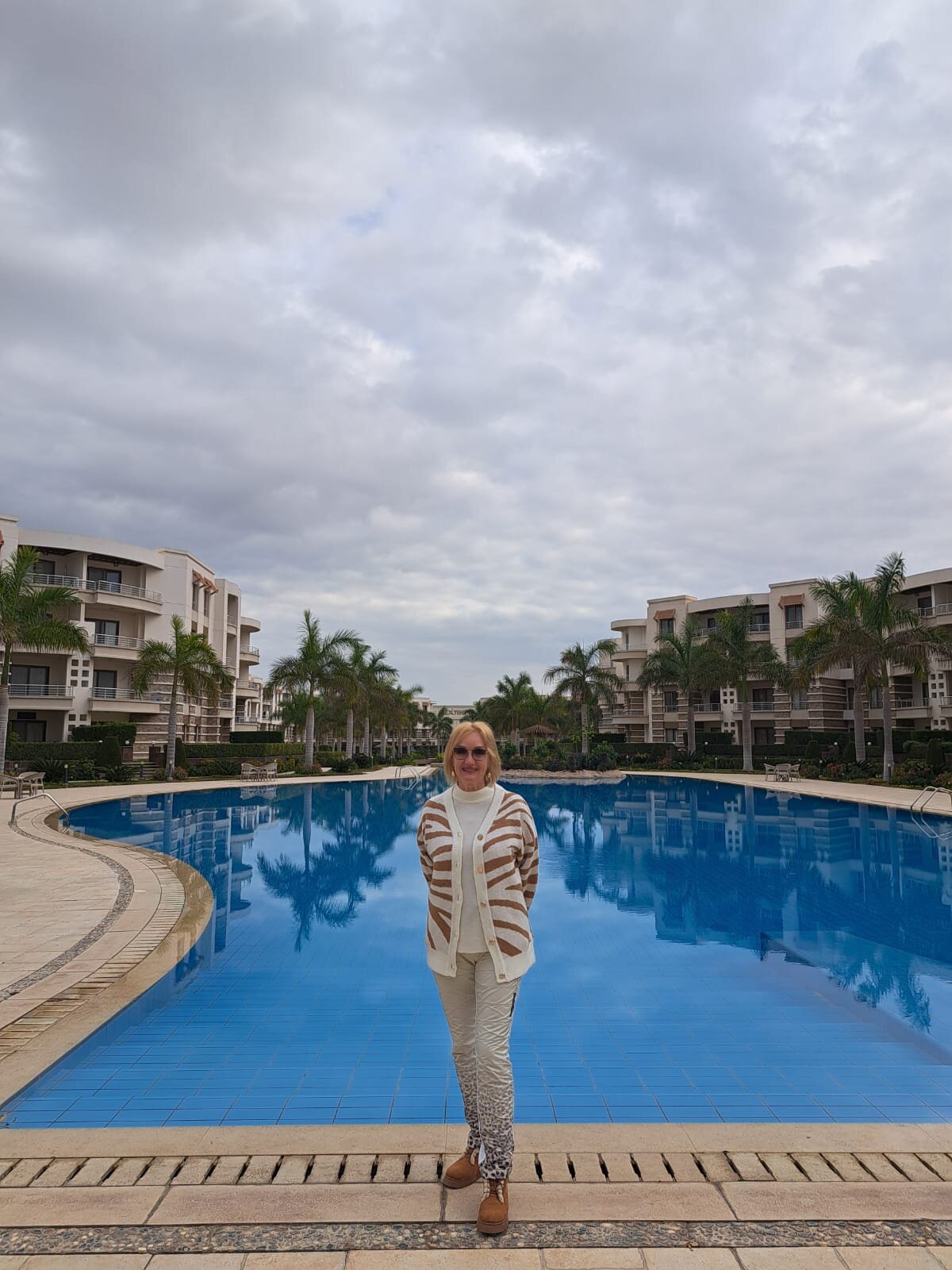 Фото Cherry Maryski Hotel