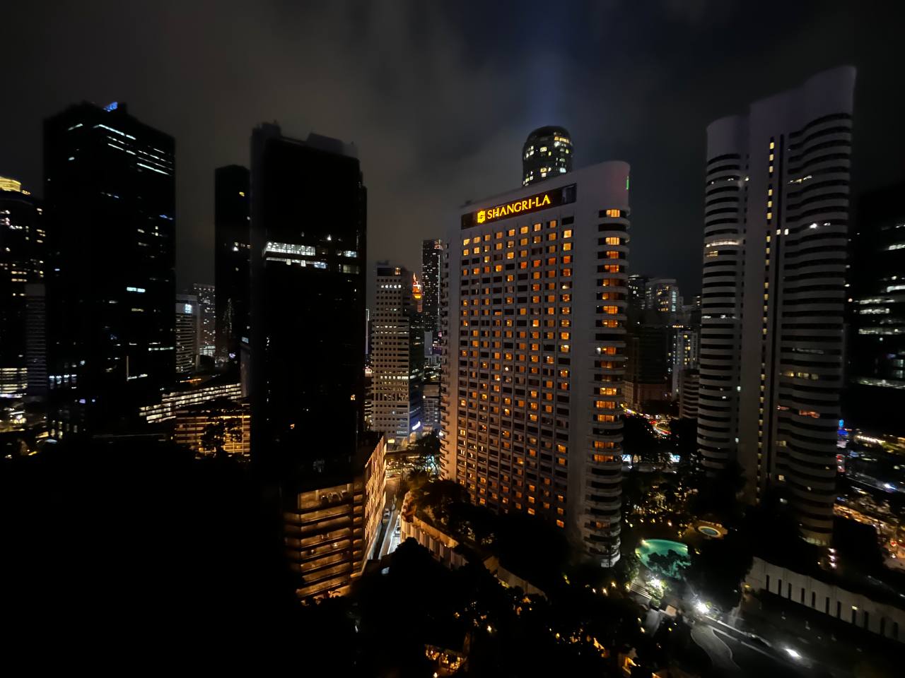 Фото Oasia Suites Kuala Lumpur by Far East Hospitality