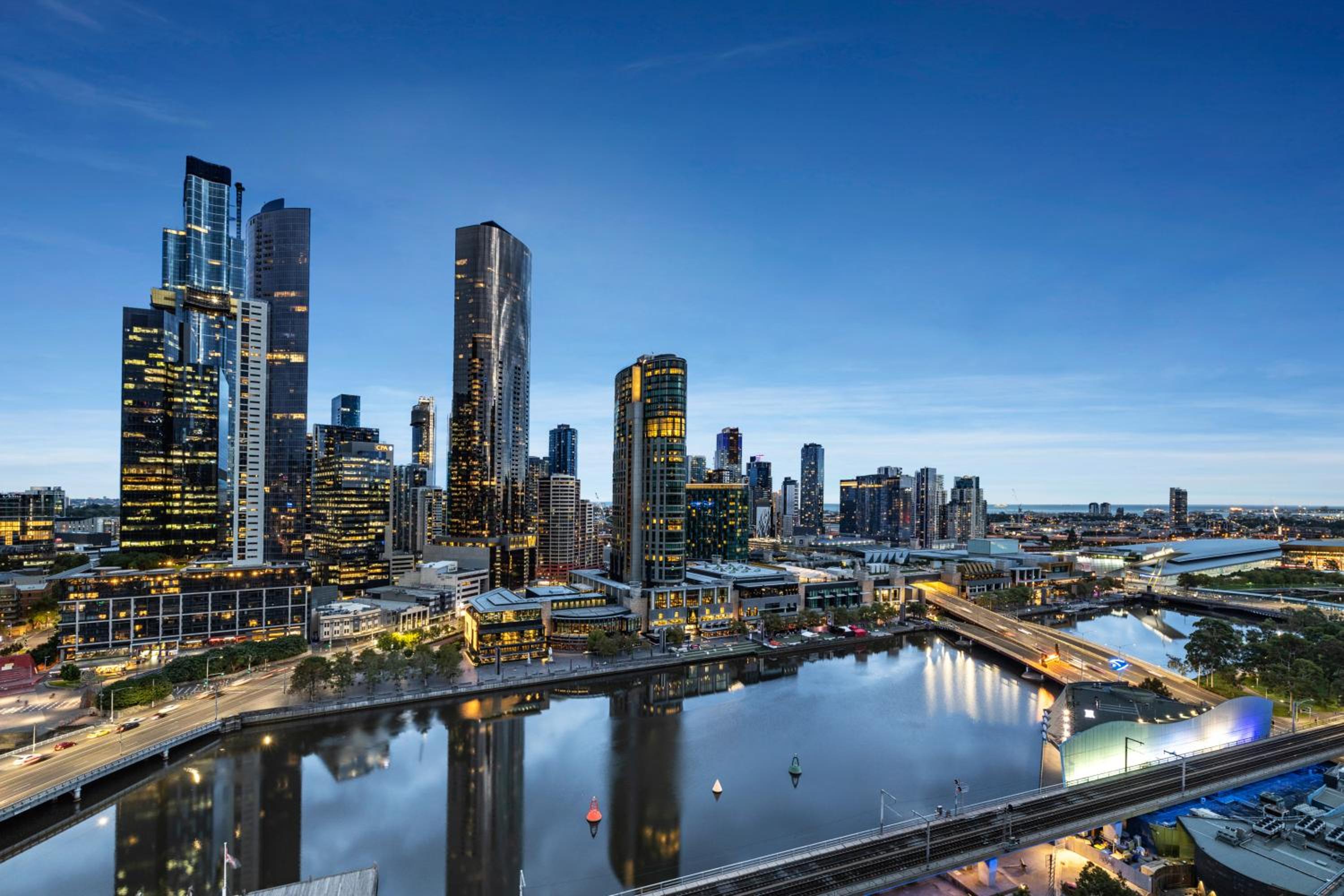 Фото Clarion Suites Gateway