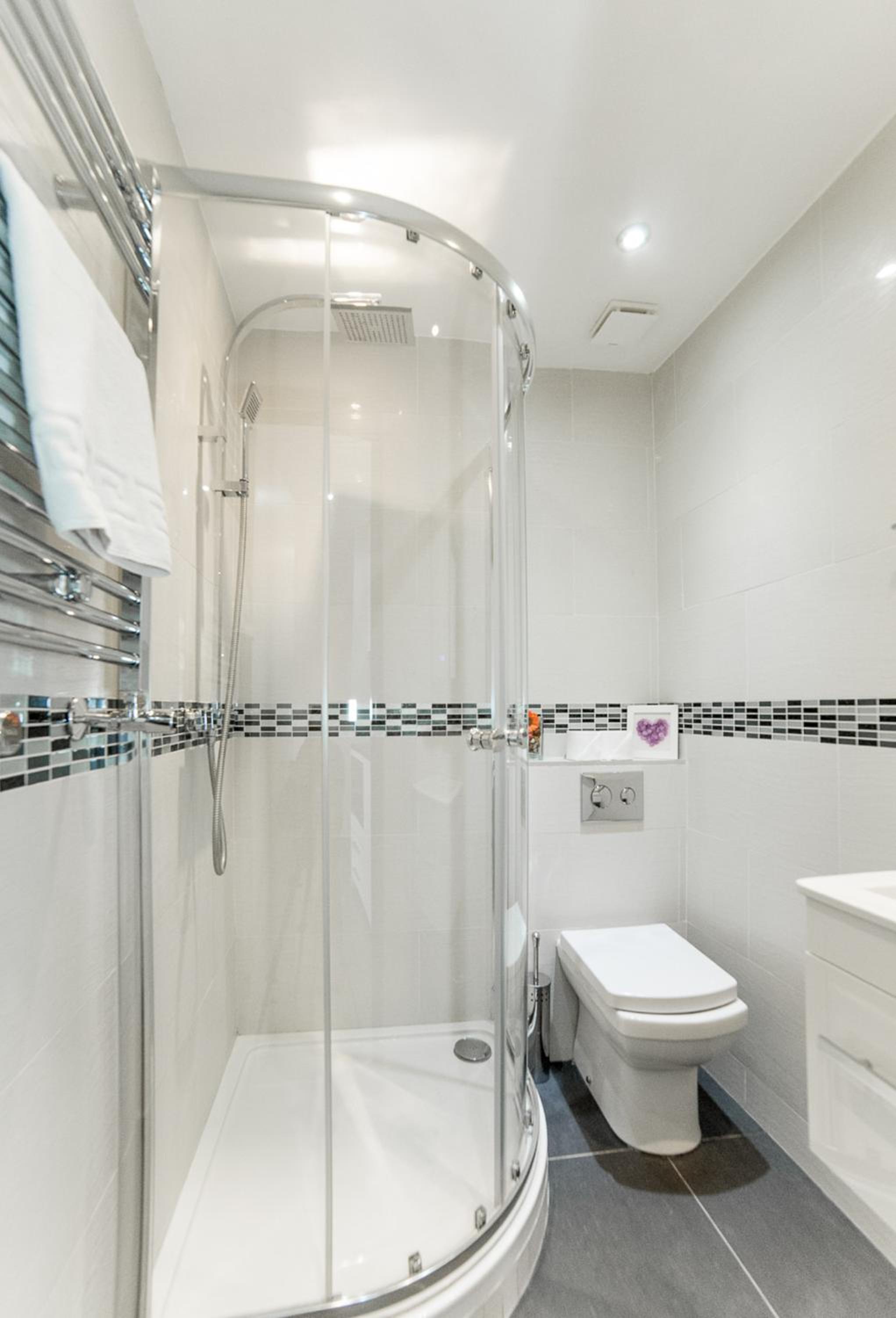 Фото Imperial Court Suites