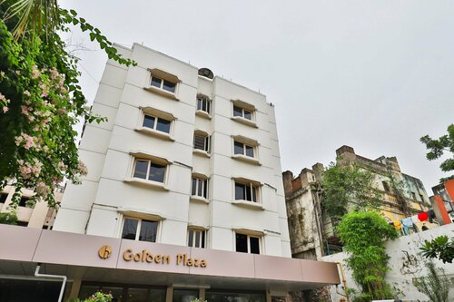 Гостиница Hotel Golden Plaza в Ахмадабаде