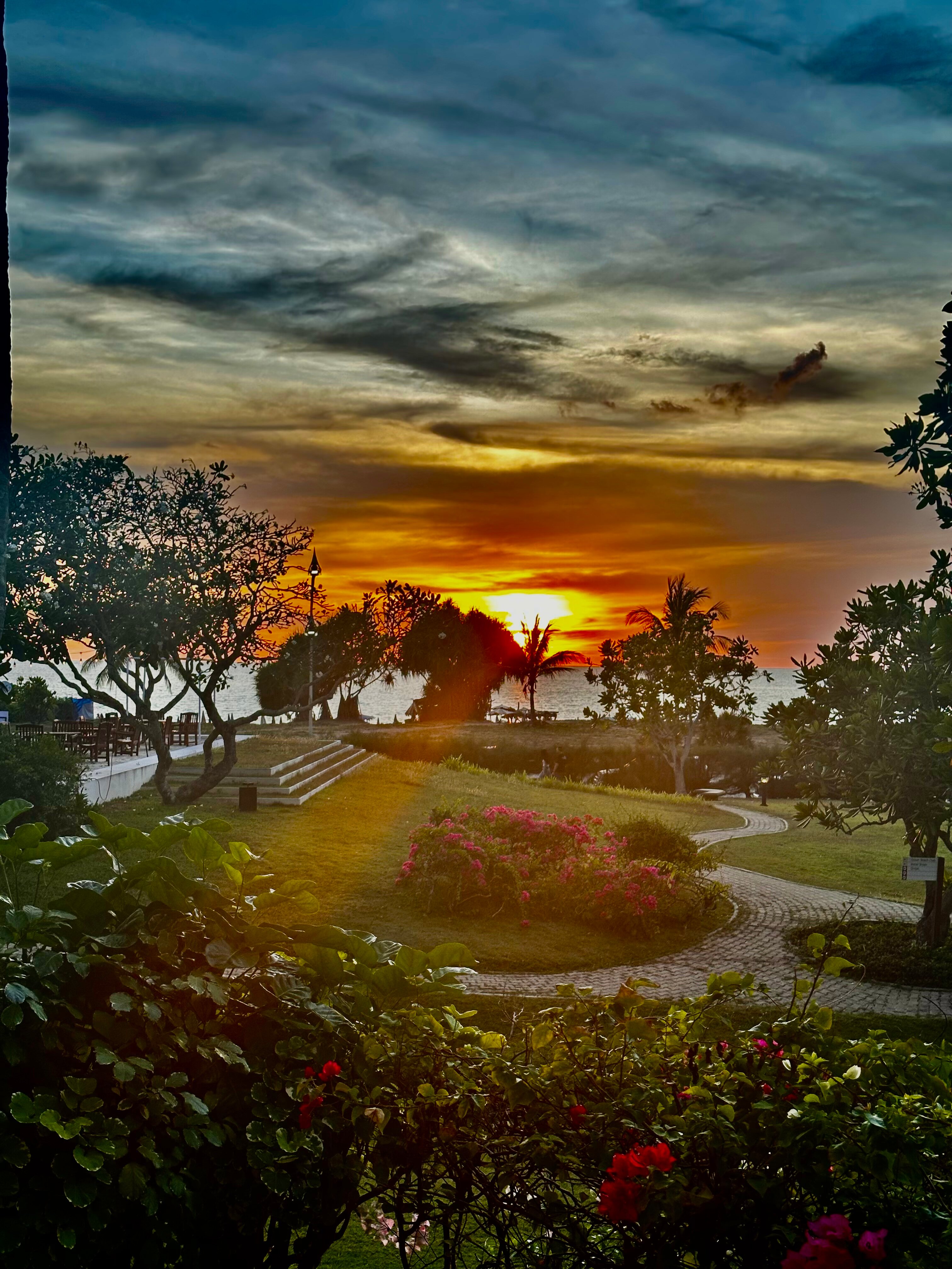 Фото Pullman Phuket Karon Beach Resort