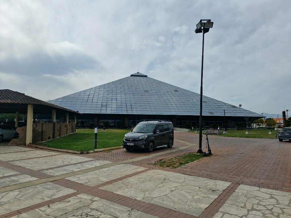 Art studio Glass Pyramid, Antalya, photo