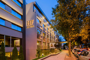 Гостиница HF Tuela Ala Sul Porto