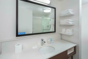 Гостиница Hampton Inn & Suites San Diego Airport Liberty Station