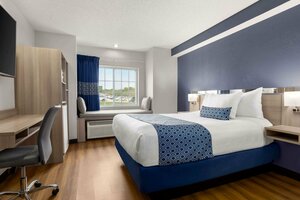 Гостиница Microtel Inn & Suites by Wyndham Lincoln