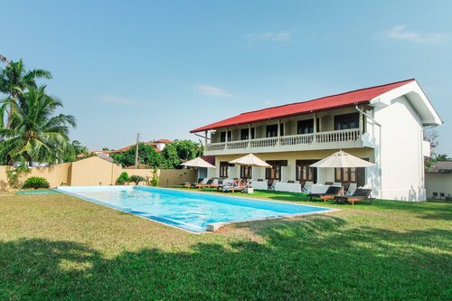 Гостиница Kalla Bongo Lake Resort в Хиккадуве