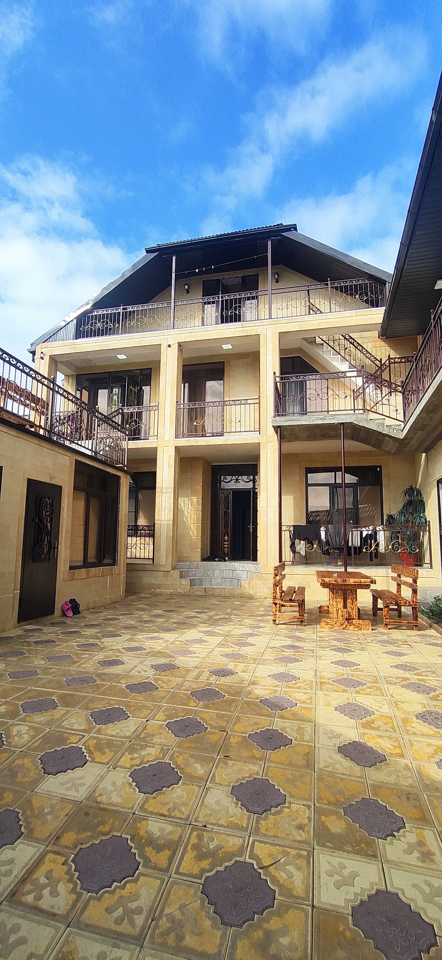 Фото У Магомеда