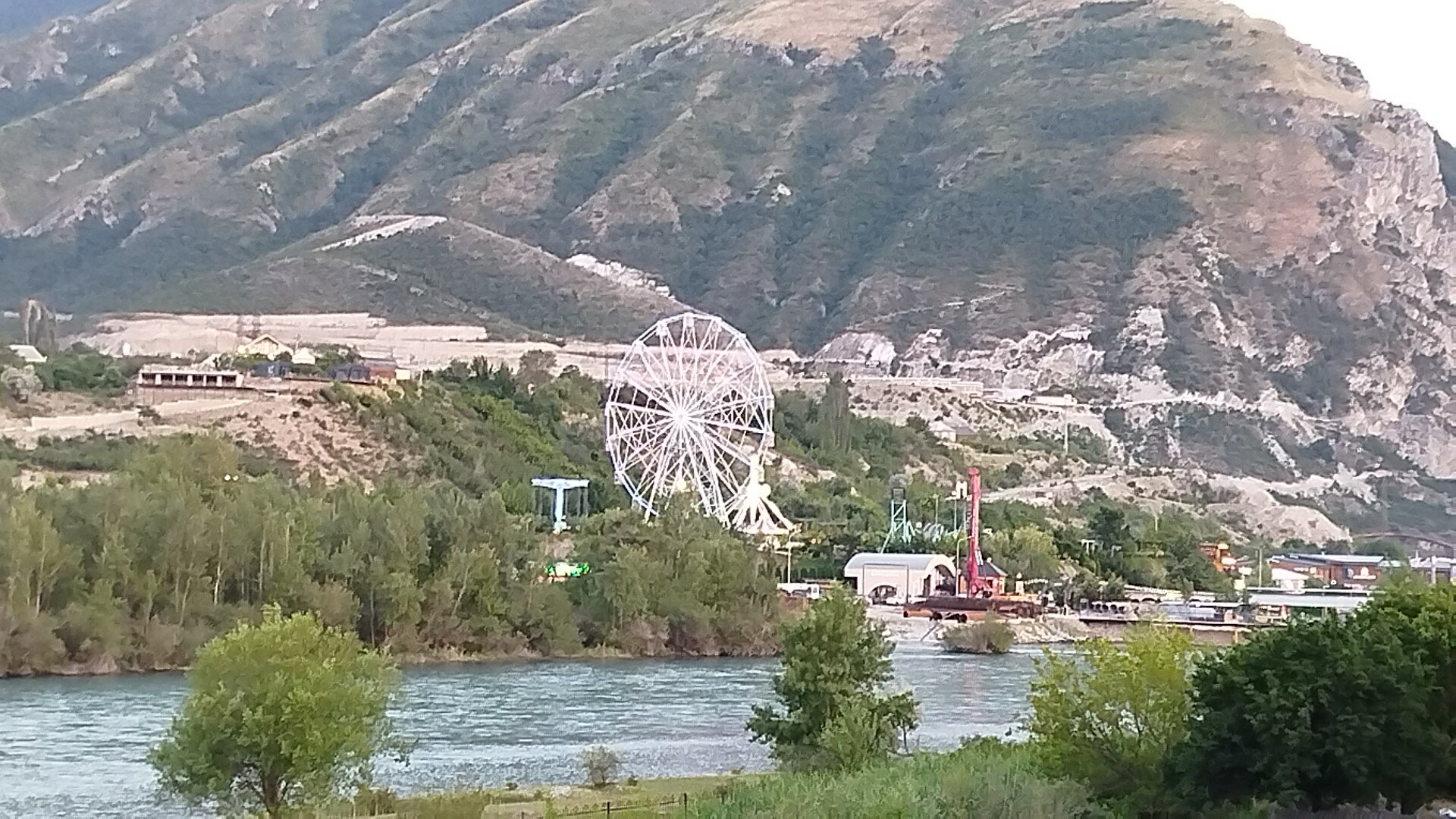 Фото Жемчужина Сулака