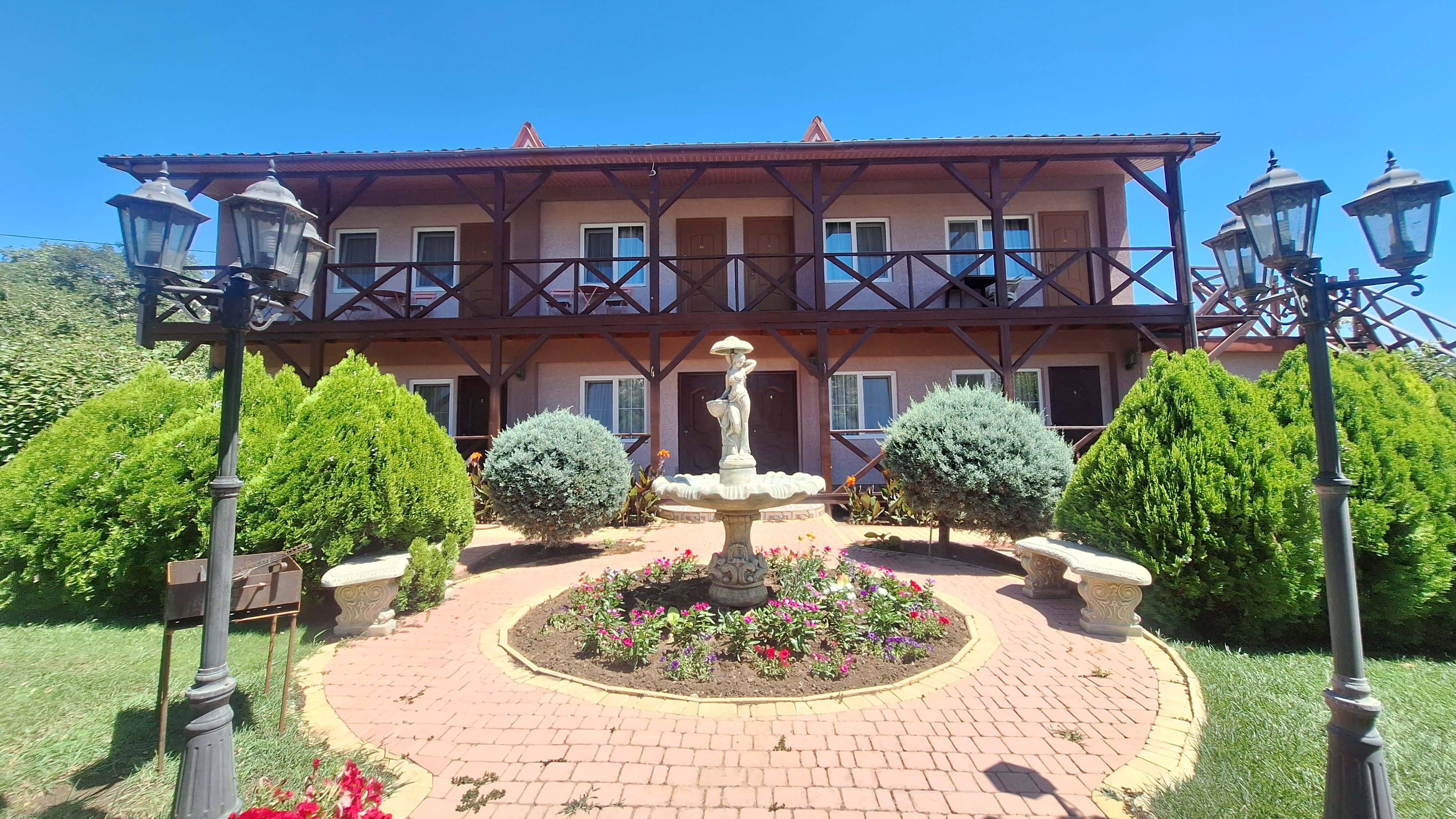 Фото отеля 1