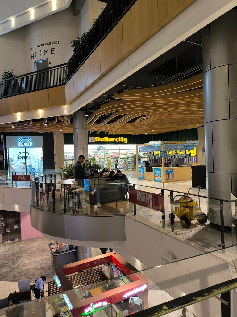 Home goods store Dollarcity, Bogota, photo