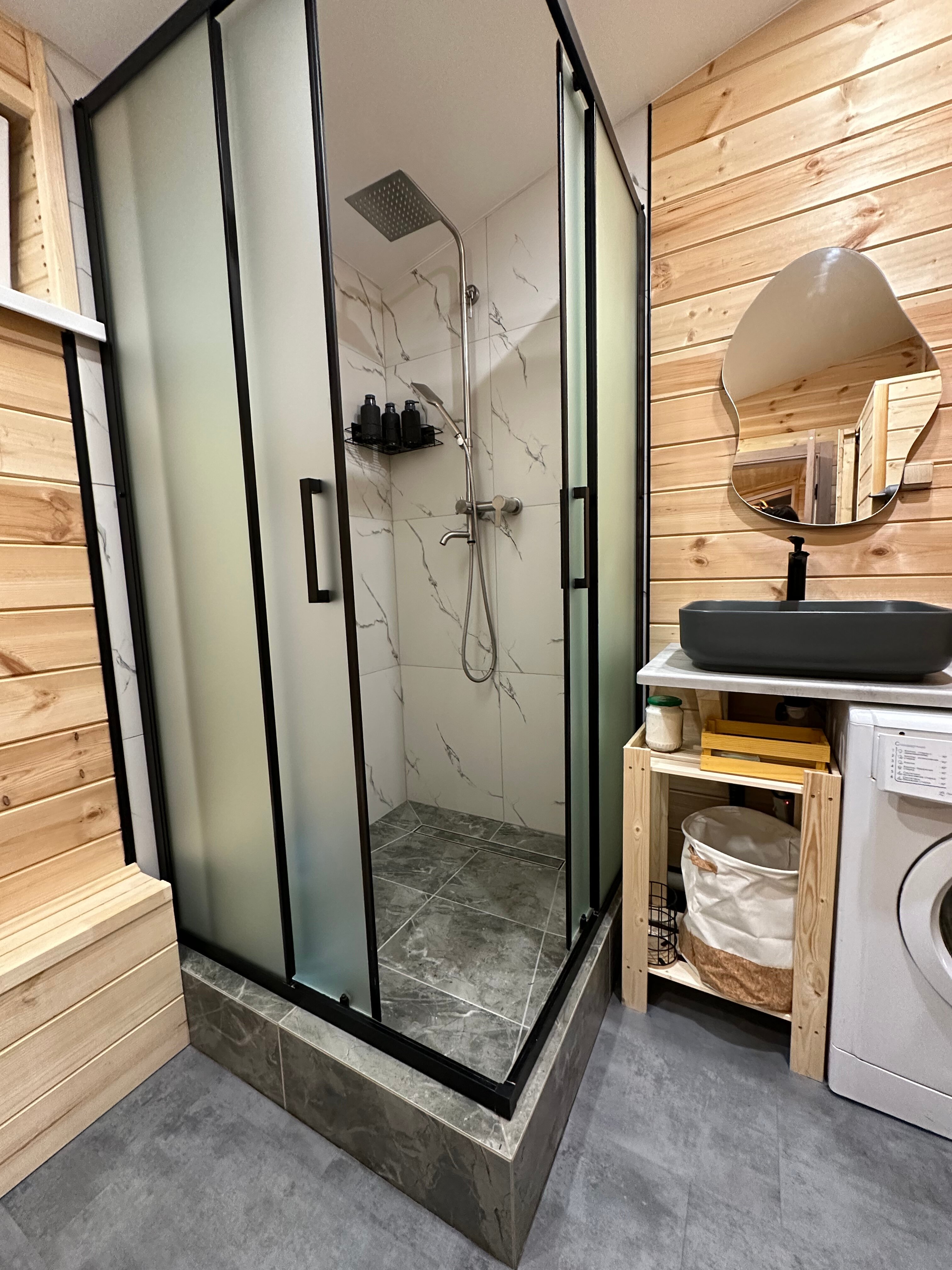 Фото Дом и пруд