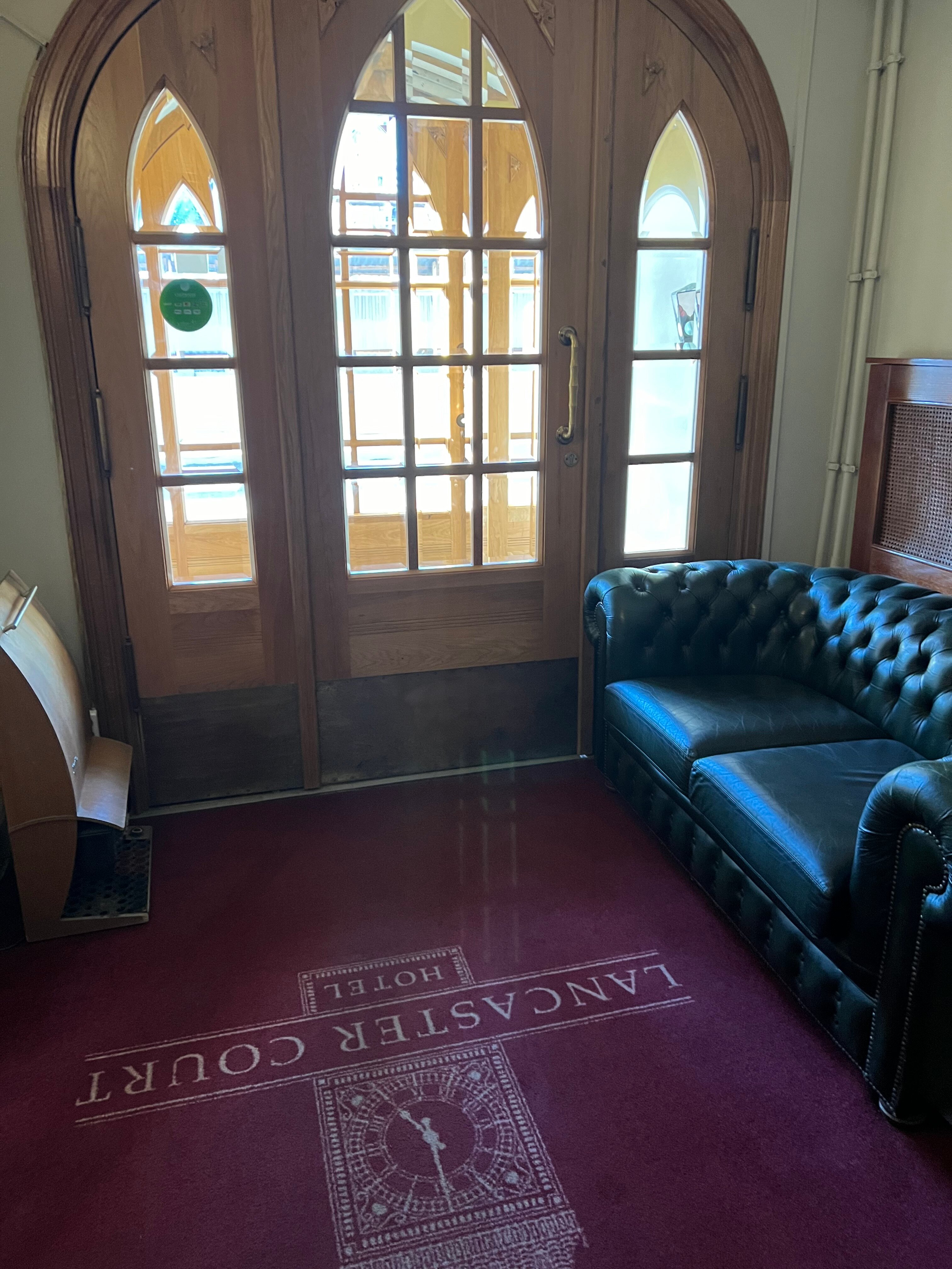 Фото Ланкастер Корт