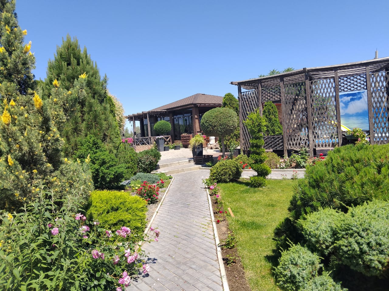 Фото отеля 2