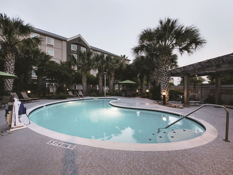 Гостиница La Quinta Inn & Suites by Wyndham Austin Airport в Остине