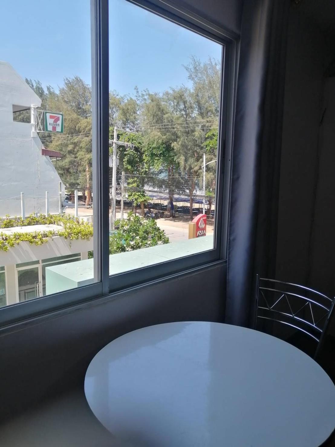 Фото Beachfront Hotel Cha Am