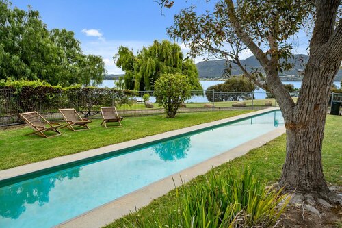 Гостиница Riverfront Motel & Villas