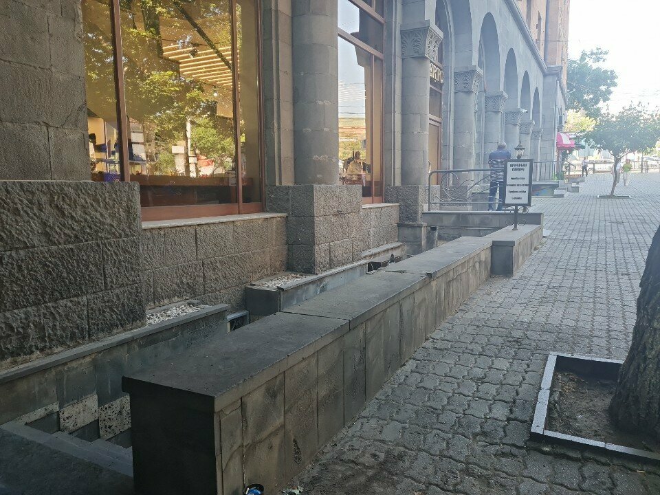 Perfume and cosmetics shop Original Boutique, Yerevan, photo