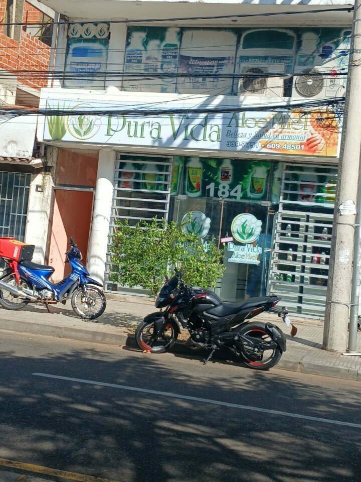 Phytoproducts, dietary supplements Pura Vida Aloe Miel Central, Santa Cruz de la Sierra, photo