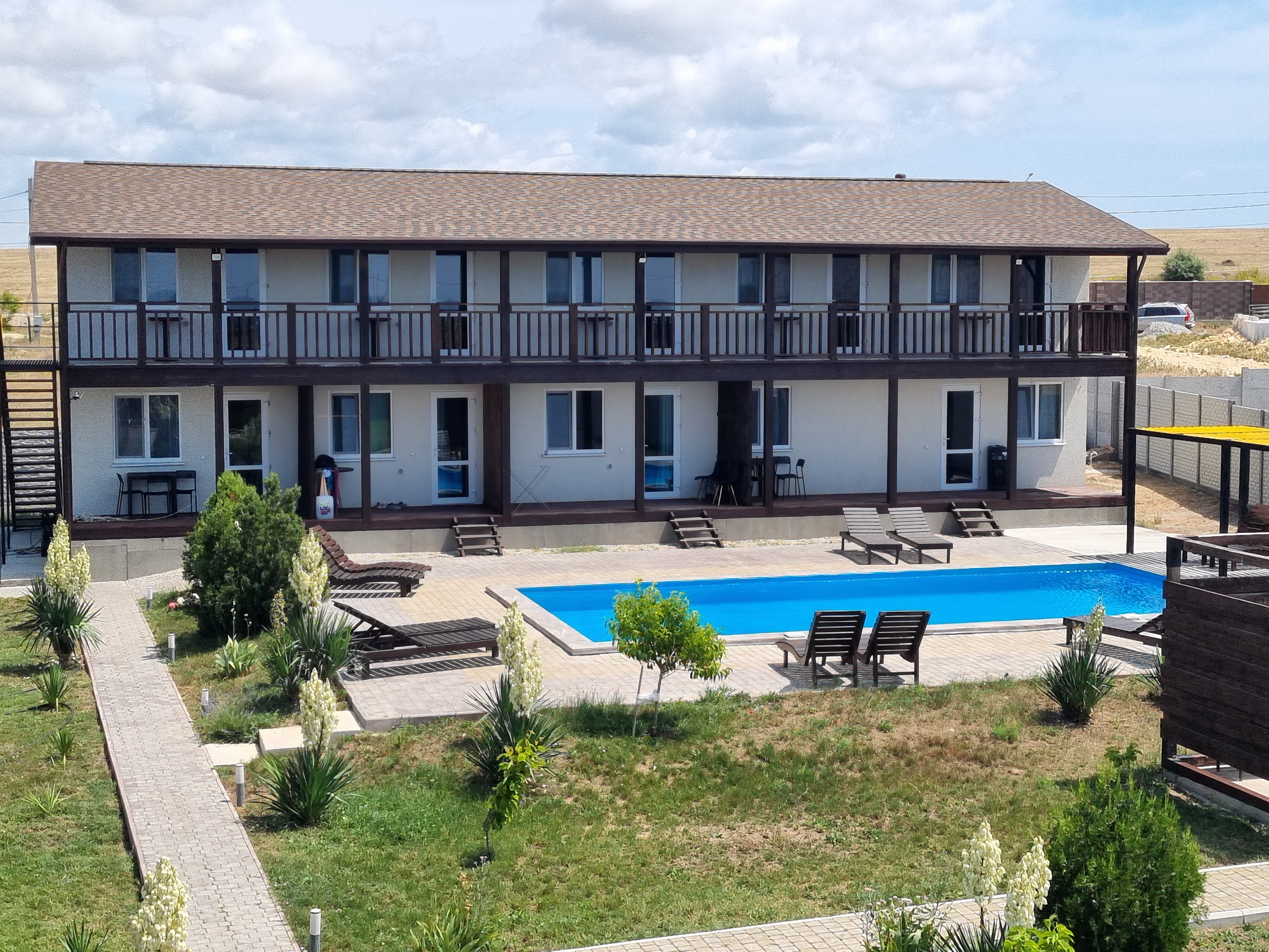 Фото отеля 1