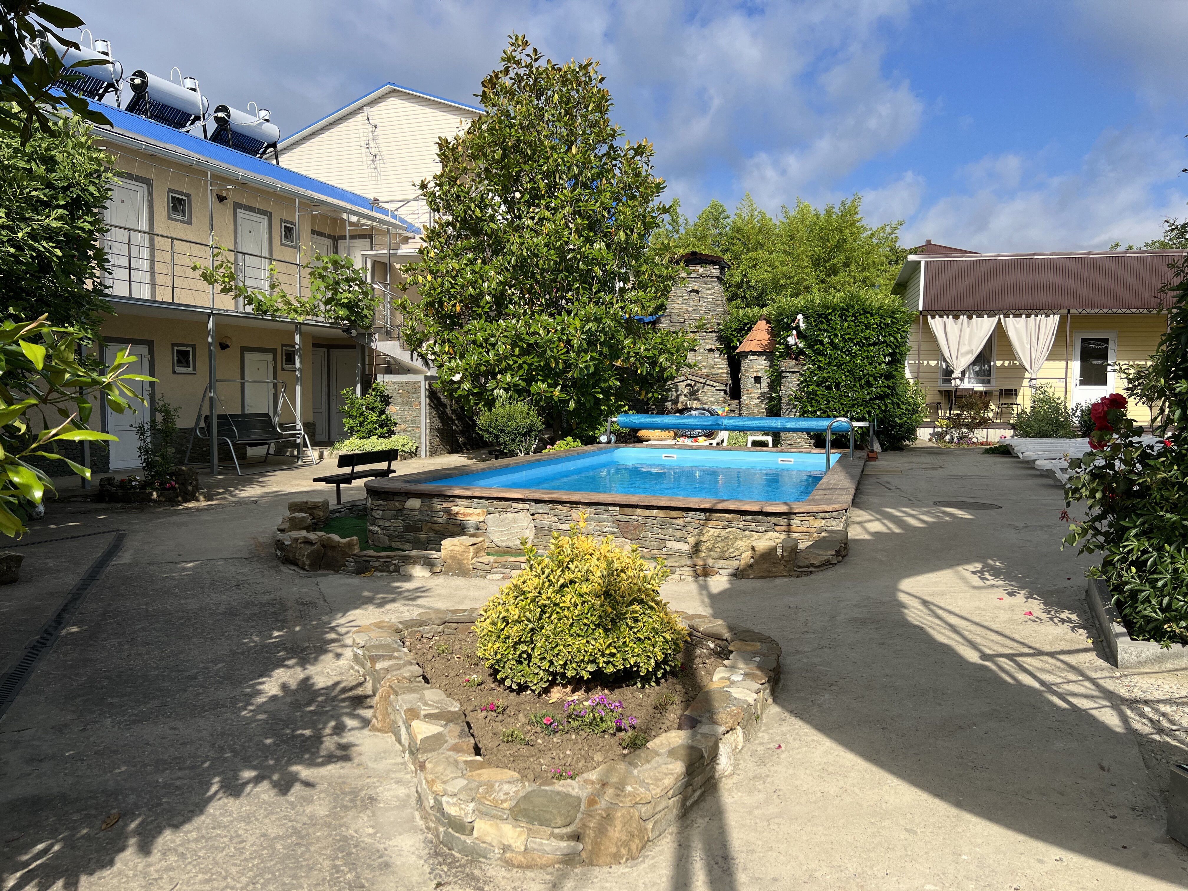 Фото отеля 1