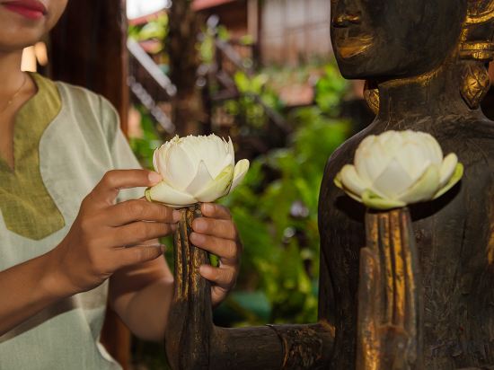 Фото Angkor Village Hotel