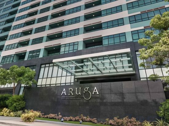 Фото Aruga Apartments by Rockwell Makati
