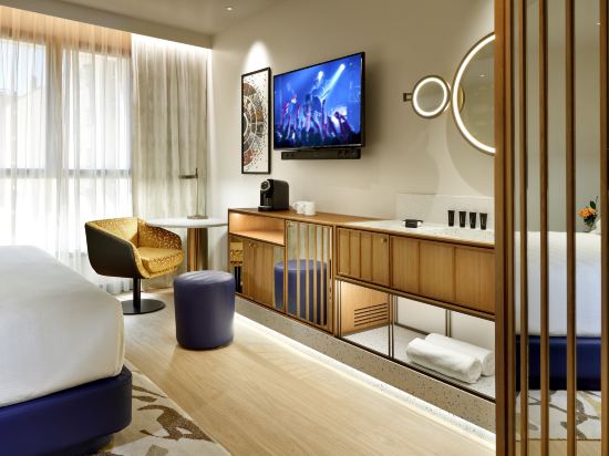 Фото Hard Rock Hotel Madrid