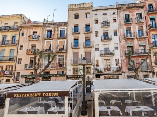 Фото Hostal Forum Tarragona