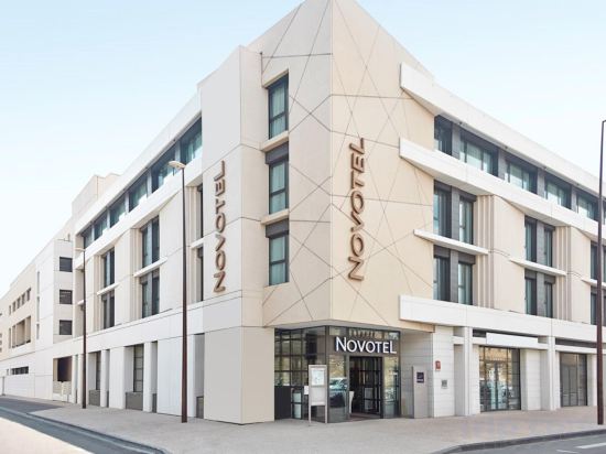 Фото Novotel Avignon Centre