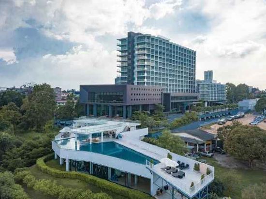 Фото Tsix5 Phenomenal Hotel Pattaya