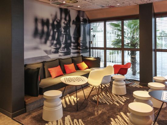 Фото Ibis Bordeaux Pessac Route des Vins Hotel