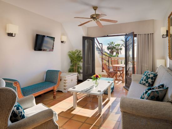 Фото Regency Country Club Apartments Suites
