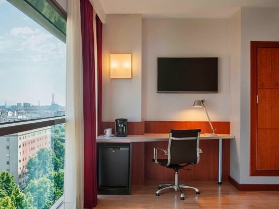 Фото Four Points by Sheraton Barcelona Diagonal