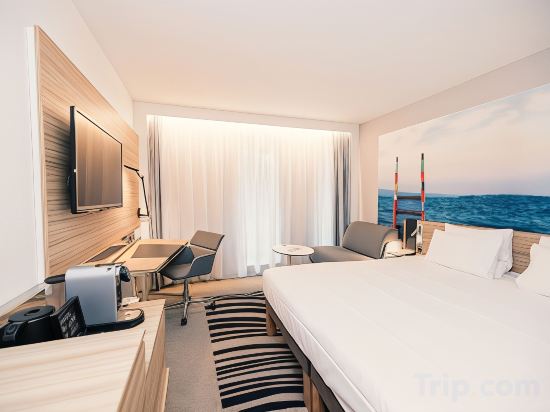 Фото Novotel Le Havre Centre Gare