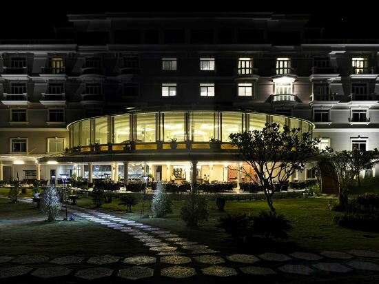 Фото The Sailing Bay Beach Resort