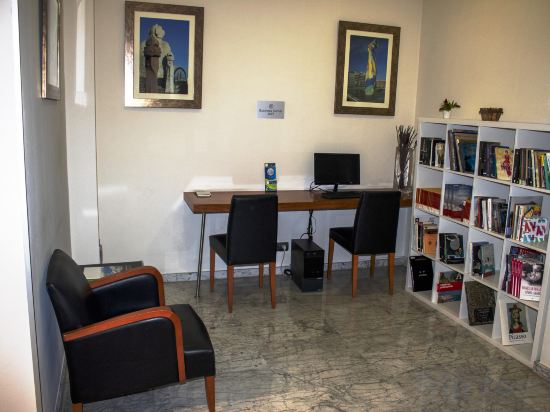 Фото Líbere Barcelona Sant Antoni