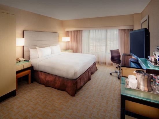 Фото Hilton Los Angeles Airport