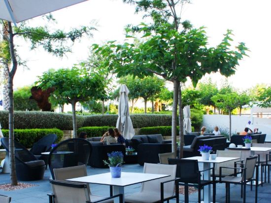 Фото Hotel Atenea Port Barcelona Mataro